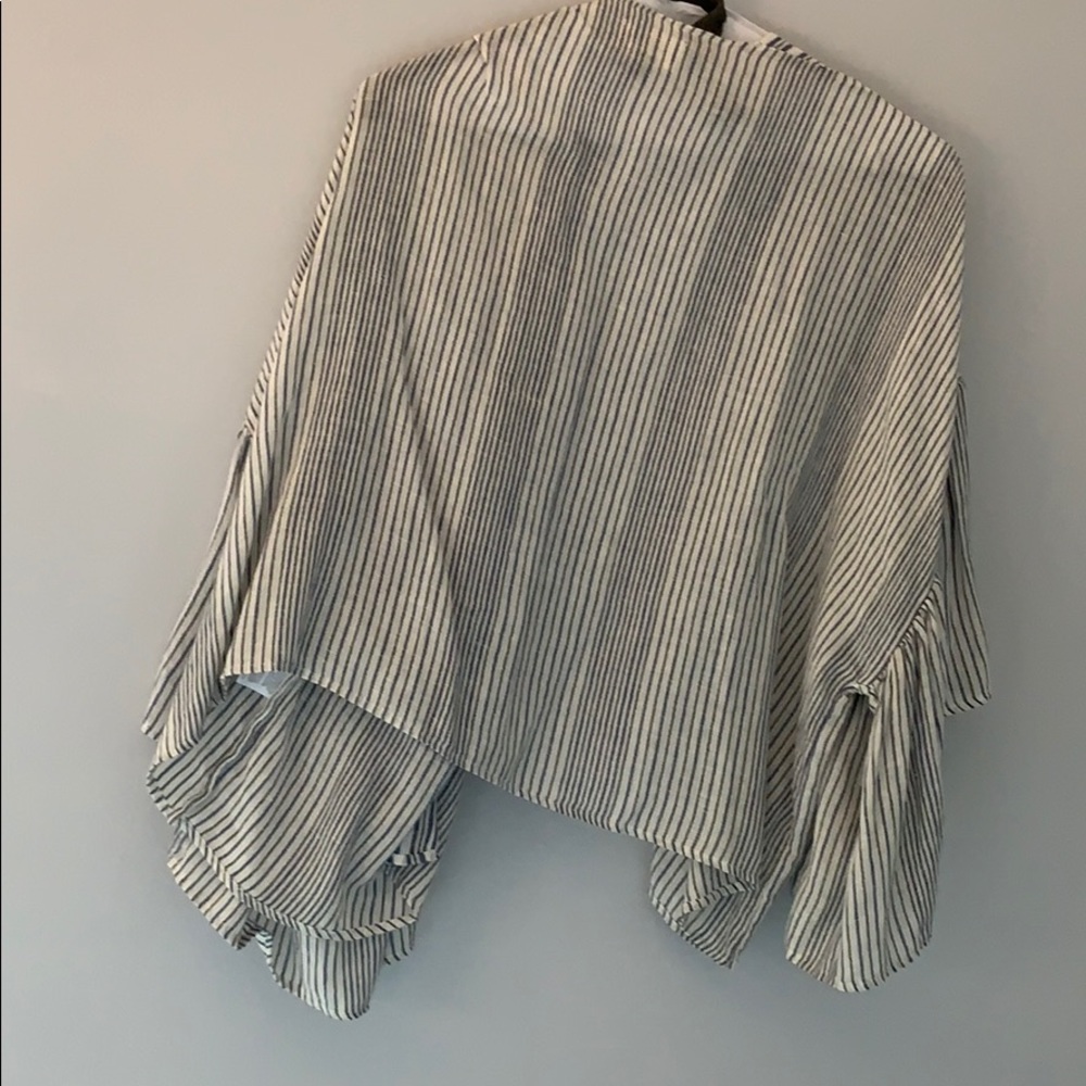 Universal Threads Cardigan - Picture 2 of 2